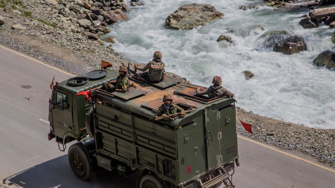 След стрелба на границата: Китай и Индия си размениха обвинения
