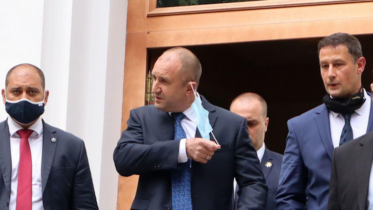 Виктор Димчев с горещ коментар за скандала с президента и носенето на маски на открито