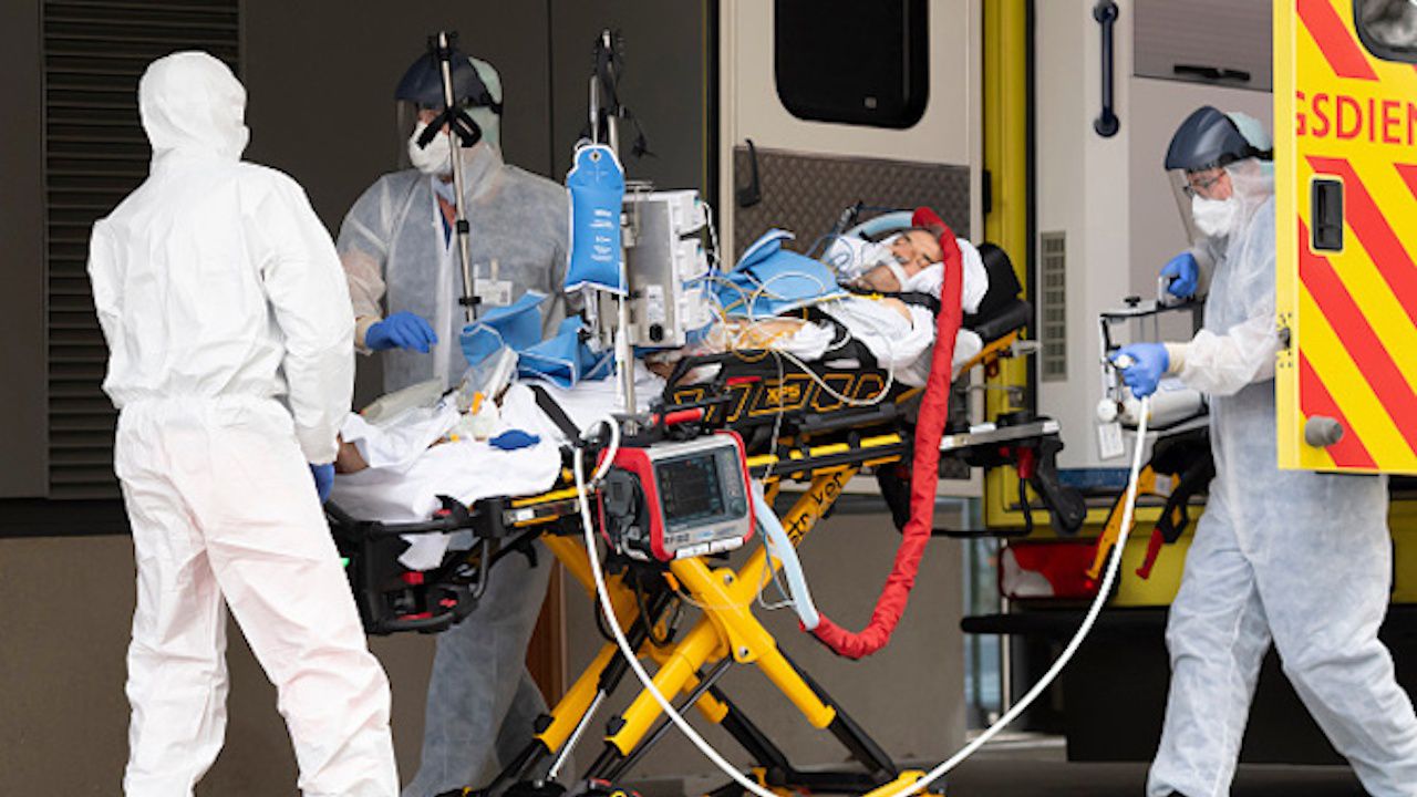 Италия затяга ограничителните мерки, Португалия предпазливо ги разхлабва