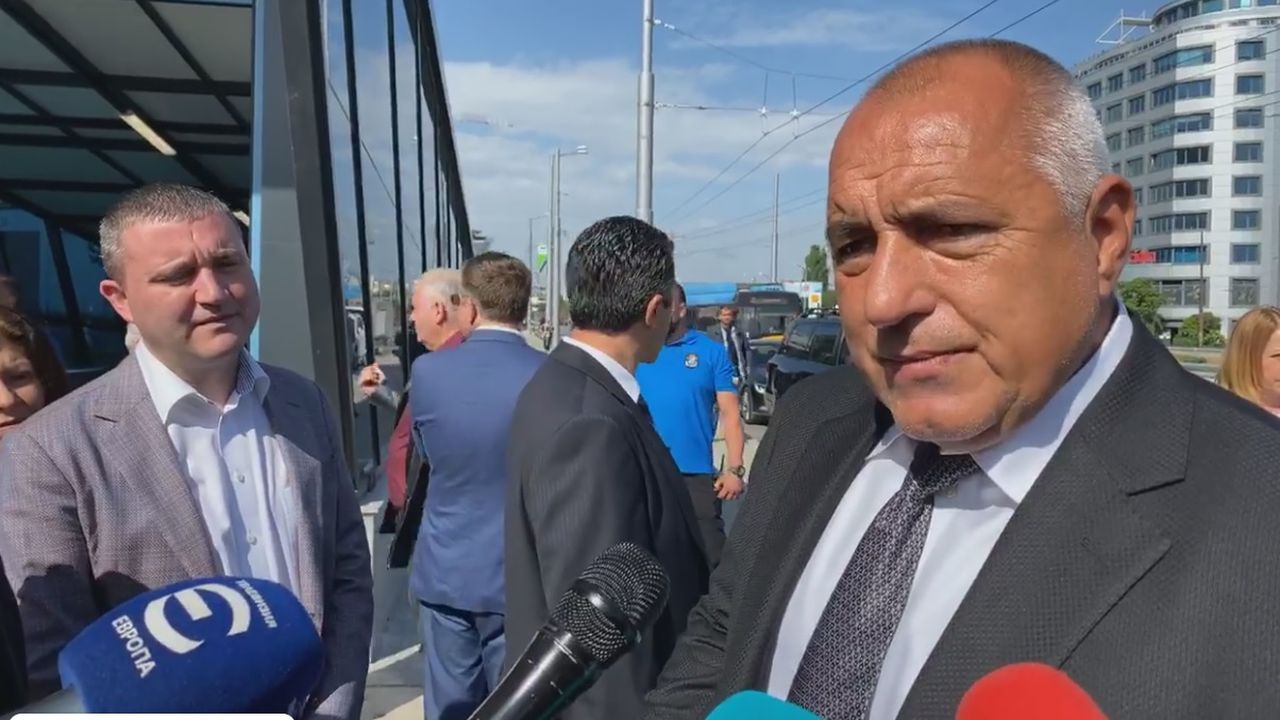 Борисов защити Севдалина от нападките на Божков: На кой обвиненията да коментирам? На човек с 18 обвинения!