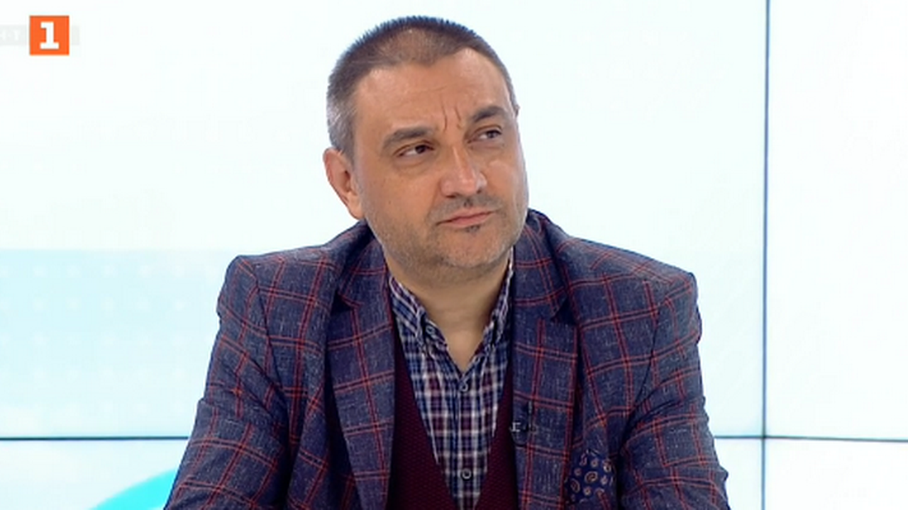 Доц.Чорбанов за COVID-19: Хигиената е положително нещо, но не и маските