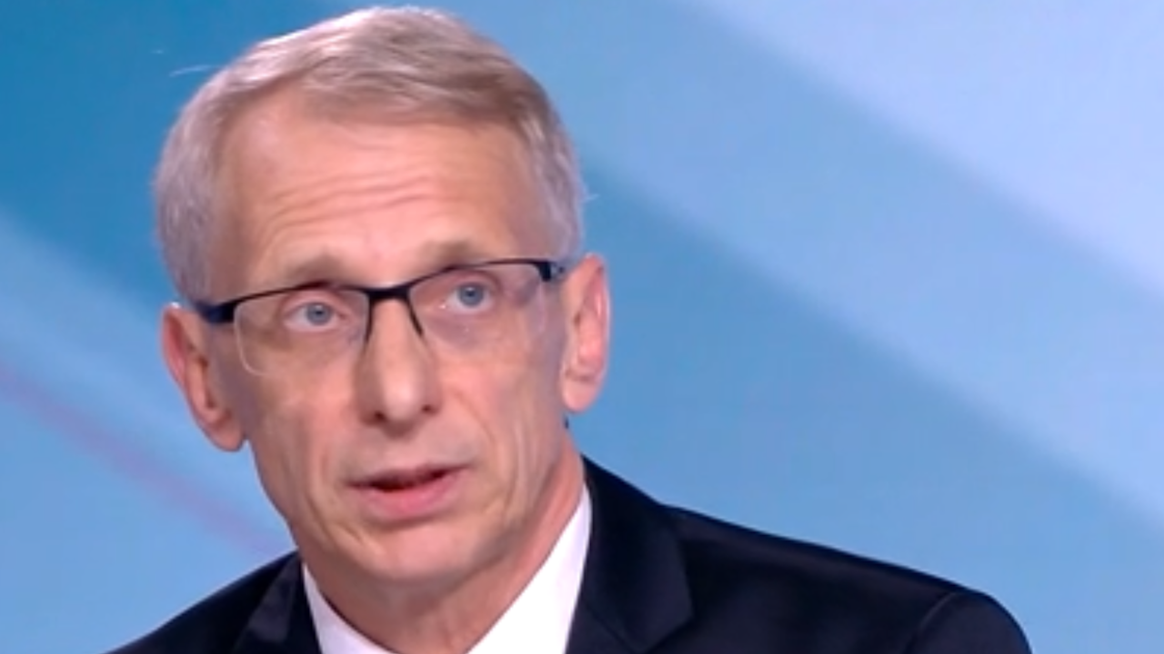 Образователният министър: Около 15 септември ще сме близо до пика на вълната