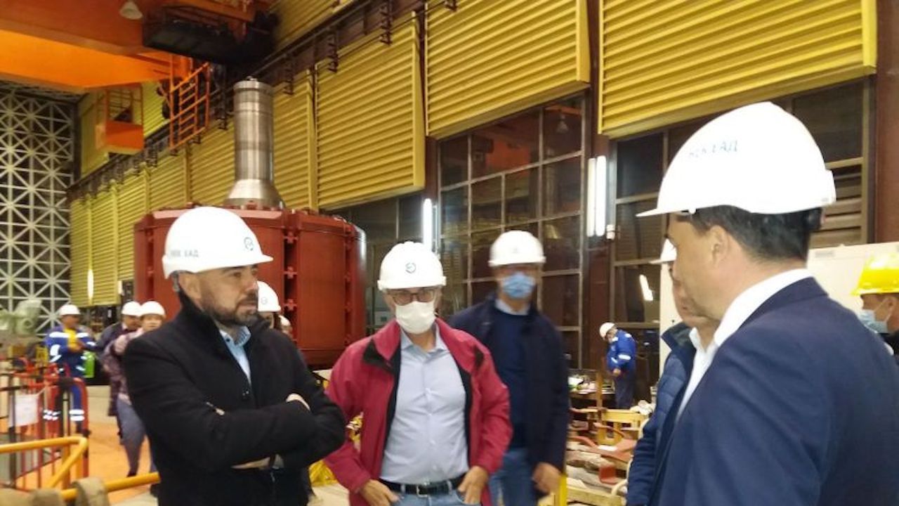 Министър Живков: Спазването на сроковете при ремонтните дейности на ПАВЕЦ Чаира е от критична важност