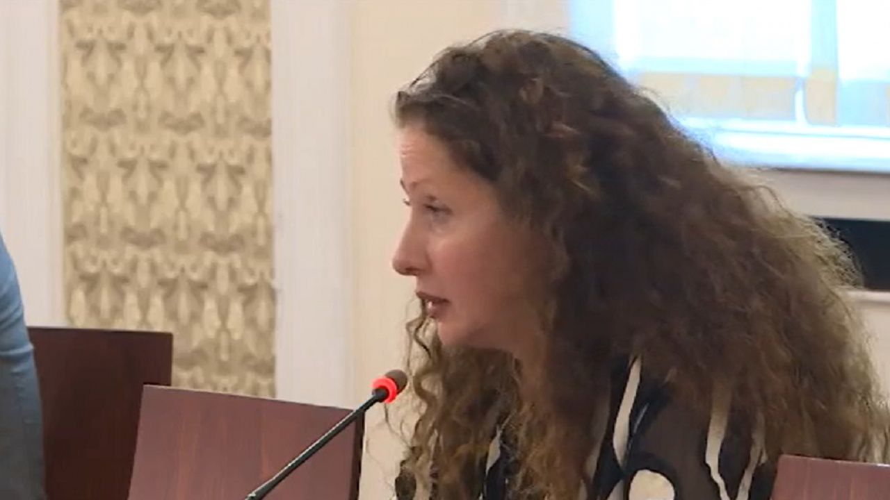 Председателят на спецсъда: Не може да се закрие за три дни