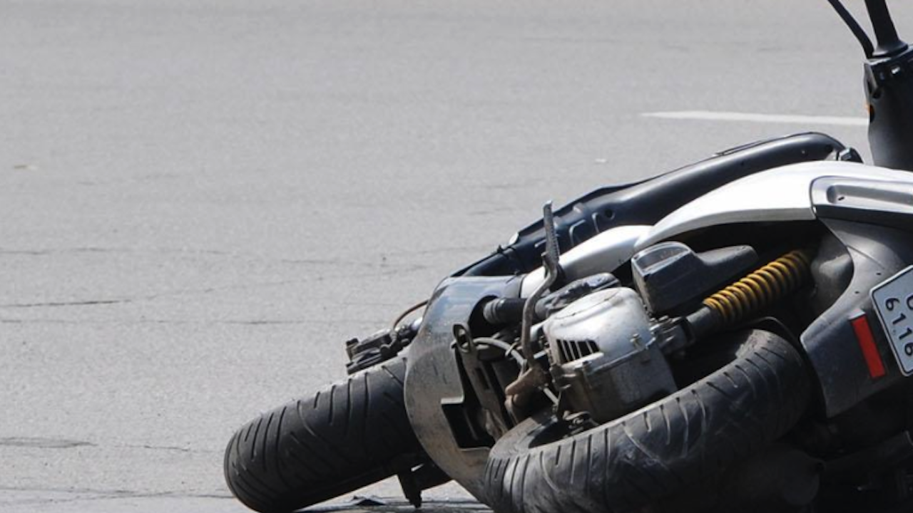 29-годишен мотоциклетист загина при меле