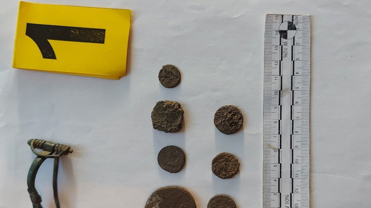 Гранични полицаи от Силистра разкриха два случая на иманярска дейност