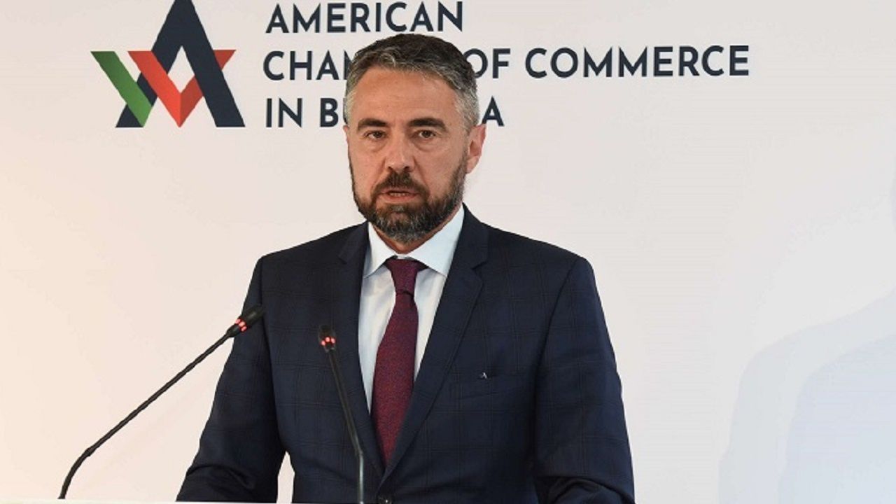 Министър Живков освободи ръководството на Българския енергиен холдинг