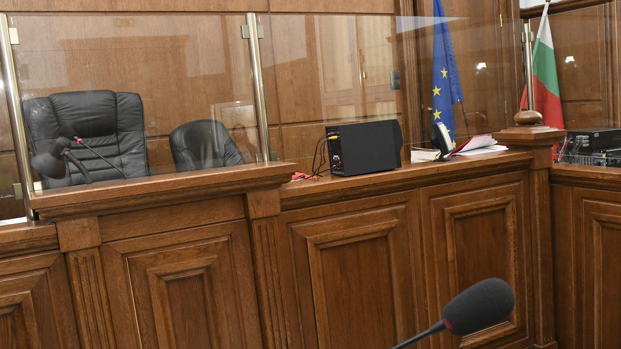 Изправят пред съда обвиняем за нарушена заповед за защита от домашно насилие спрямо жена в Дебрен