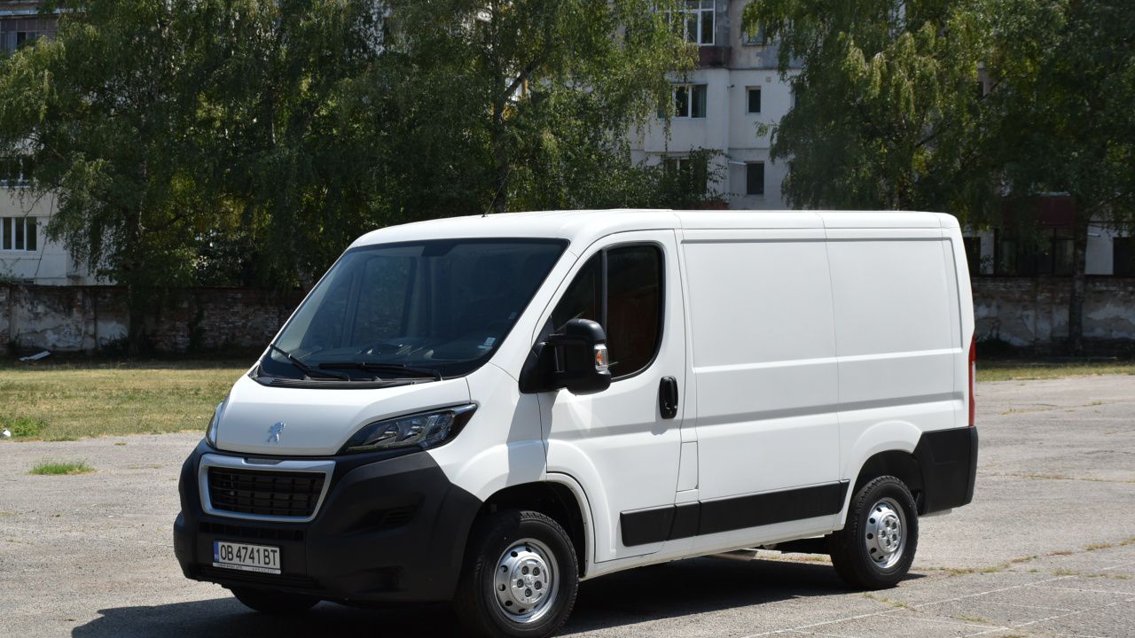 Нов автомобил ще превозва храната на детска кухня в Ловеч