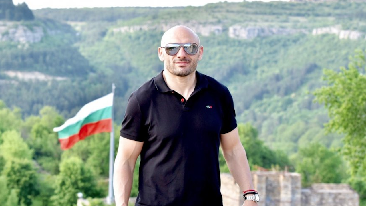 Стъки: Радев няма право да споменава името на Апостола и да трупа политически дивиденти с него