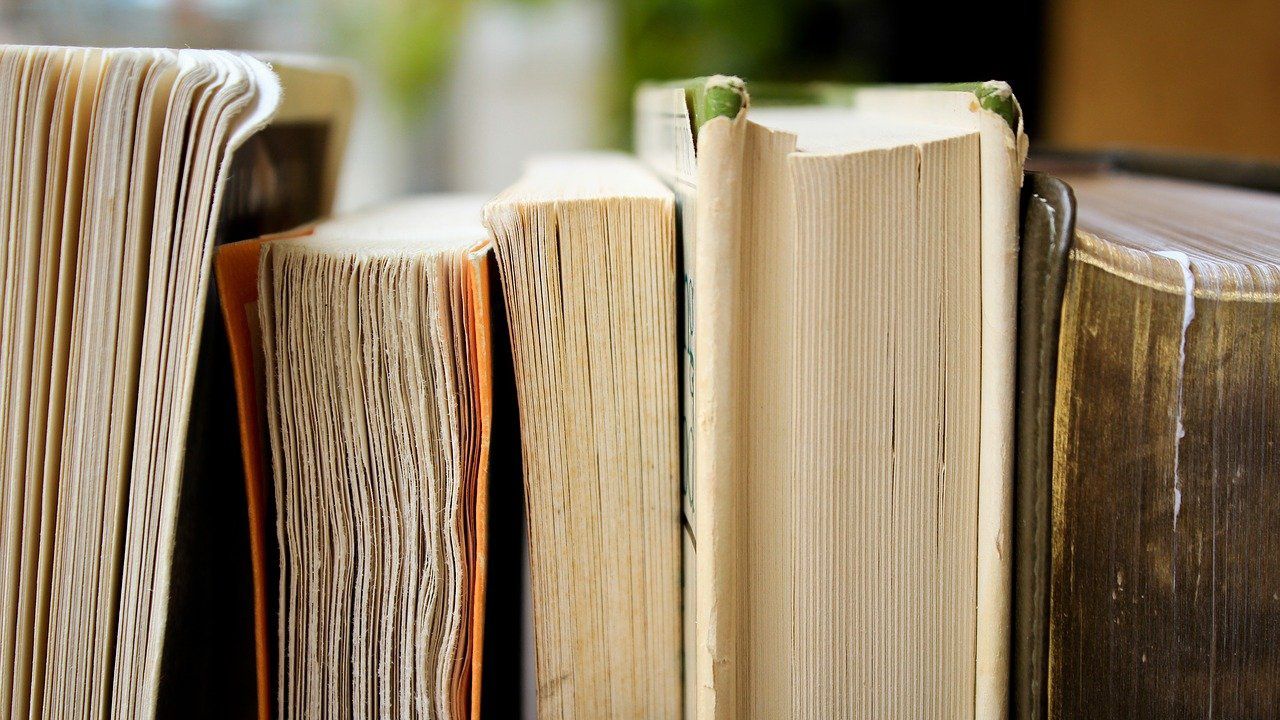 Машина за дезенфекция на книги закупи община Монтана за библиотека в града