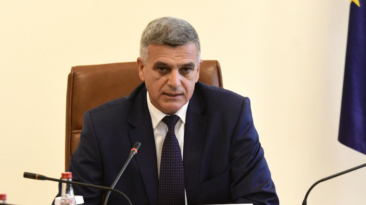 Изслушват Стефан Янев в парламента, викат и Иван Гешев
