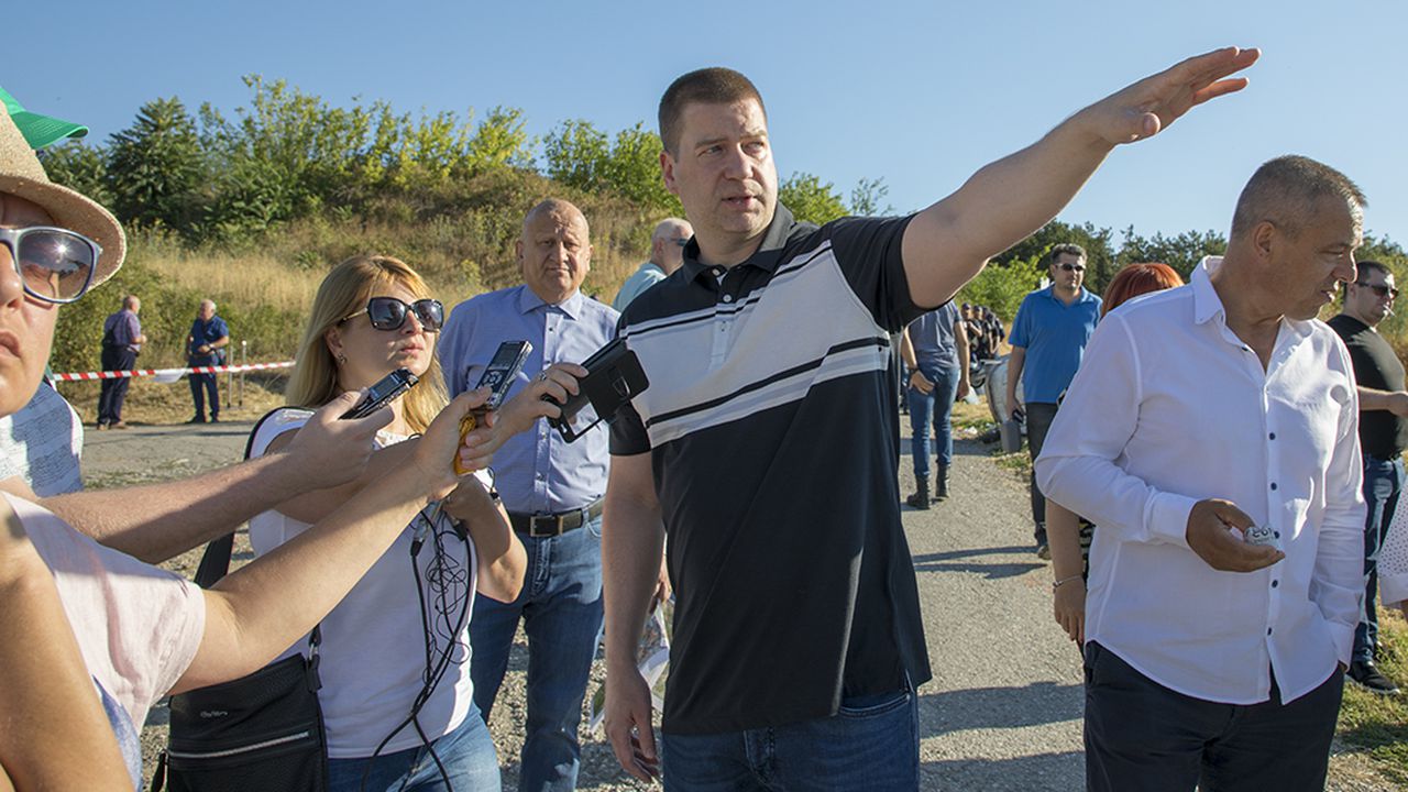 Кметът на Стара Загора за събарянето на циганските постройки: В кв. "Лозенец" вече ще има ред