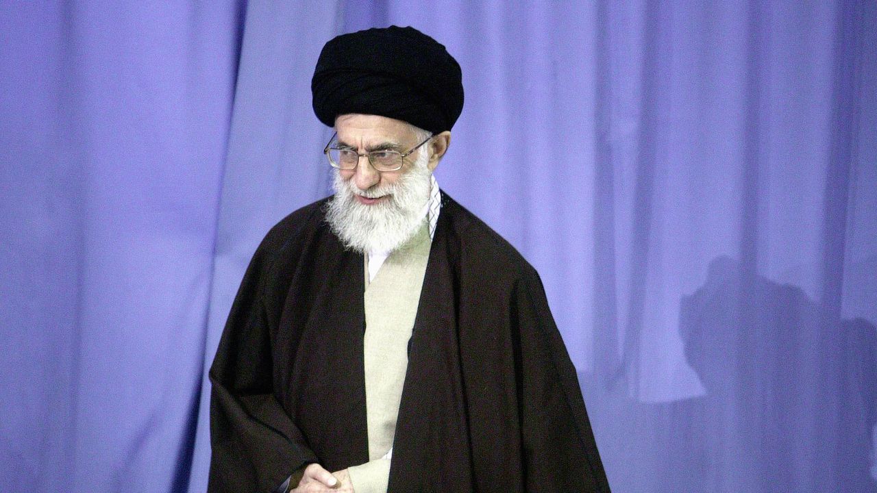 Иранският върховен лидер:  Вирусът на ционизма ще бъде унищожен