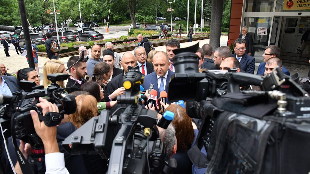 Радев призна, че има дрон, но обясни, че не може всичко изречено от Борисов да тълкува