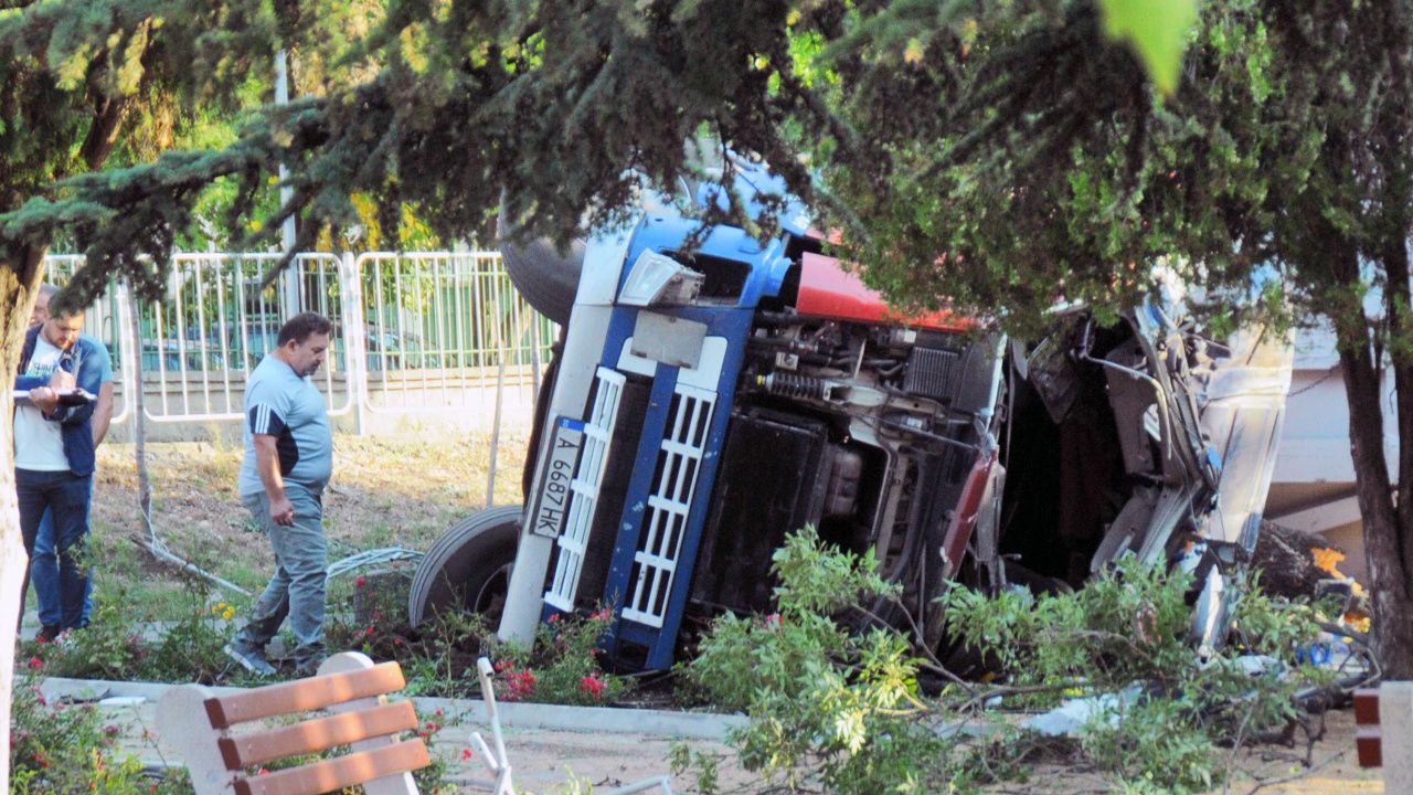 Айтос отново на протест срещу тежкия трафик