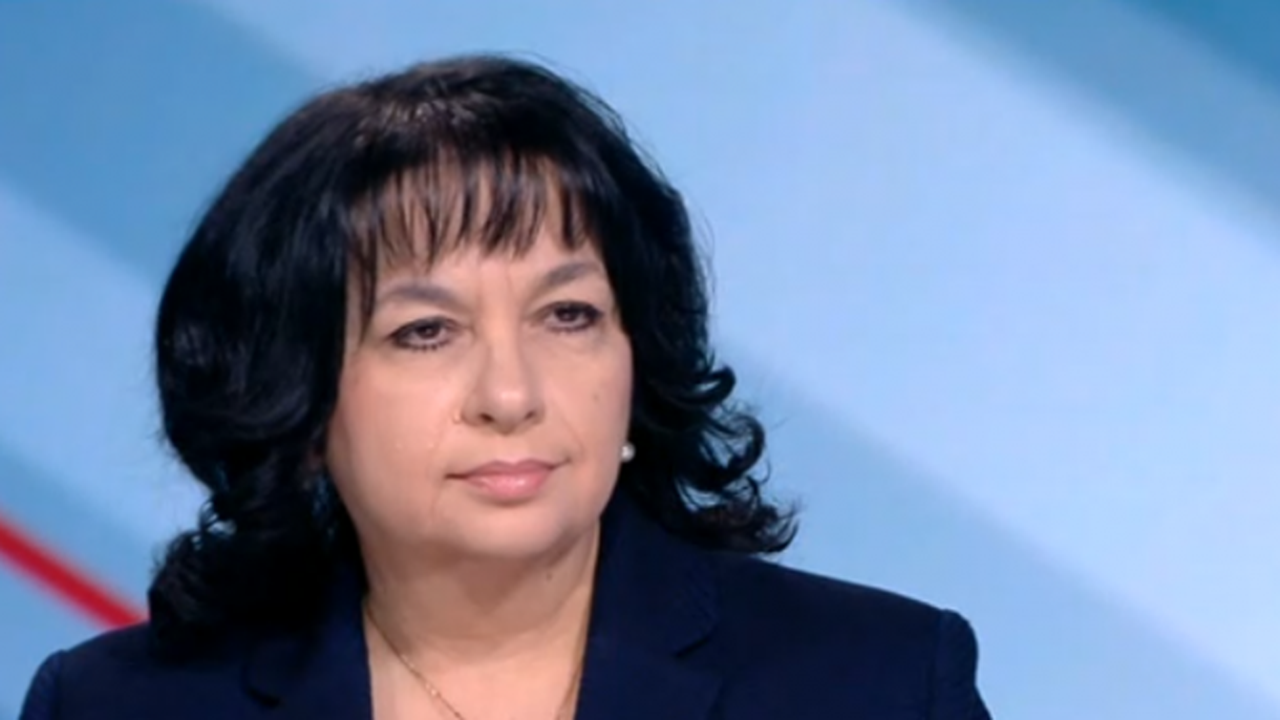 Министър Петкова: По-реално е да имаме 7-и блок на АЕЦ "Козлодуй", отколкото АЕЦ "Белене"
