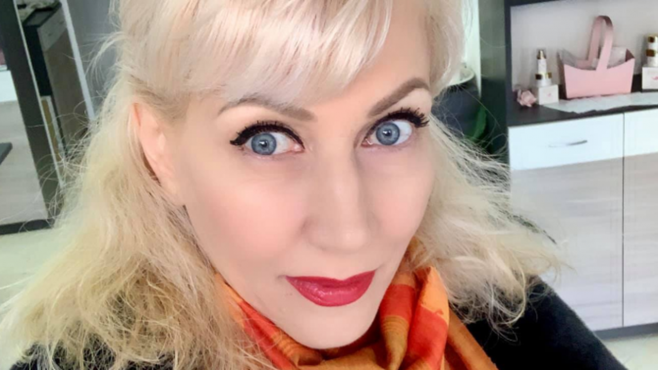 Мисис Баба се развежда по бързата процедура!