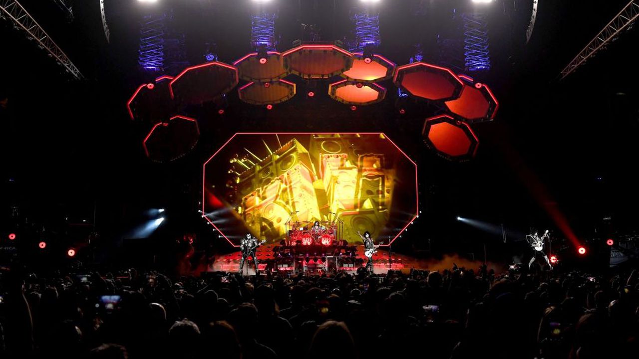 Почина китаристът на група Kiss