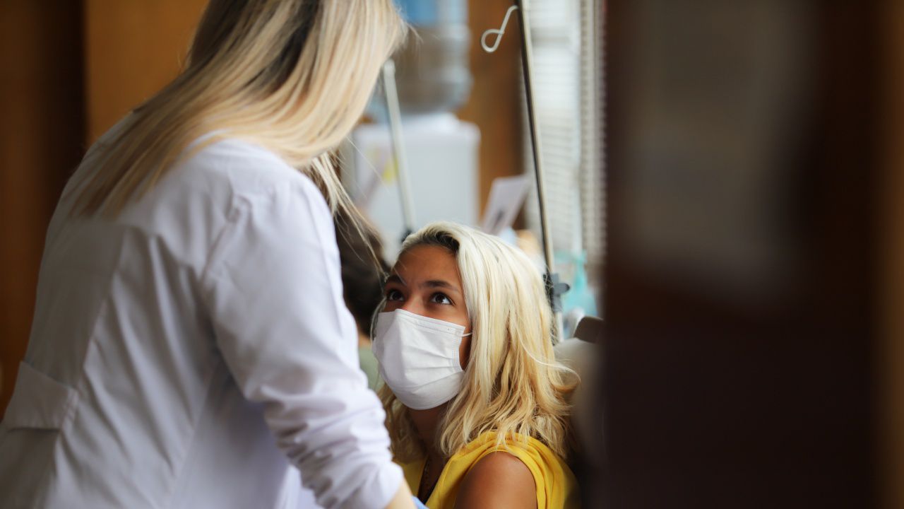 Екипите на ВМА с отличие за поставени над 107 000 ваксини срещу COVID-19