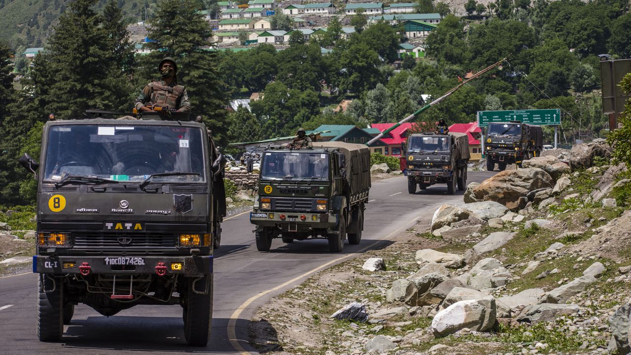 Китай и Индия се съгласиха да намалят напрежението по спорната си граница