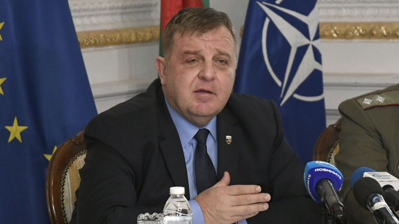 Каракачанов към Скопие: Не търсете скандала другаде, при Вас е, „колеги“, и е огромен, европейски