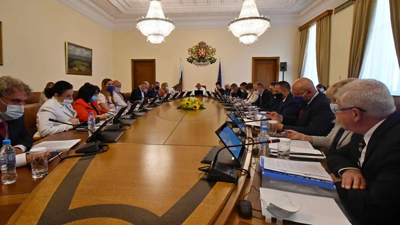 Министерският съвет заседава онлайн заради дезинфекция на сградата
