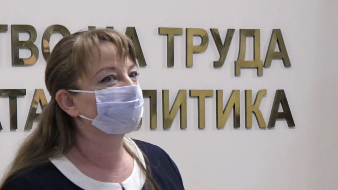 Деница Сачева призна дали се обсъжда оставката на кабинета