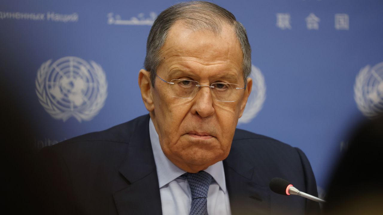 Външните министри на Русия и Турция обсъдиха мирните преговори между Украйна и Русия