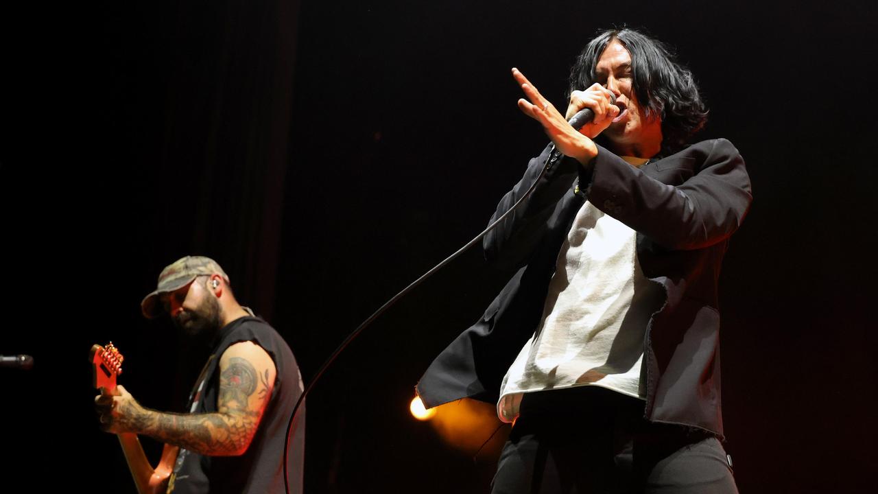 На въпроса какво представлява Sleeping With Sirens през 2026 г.,