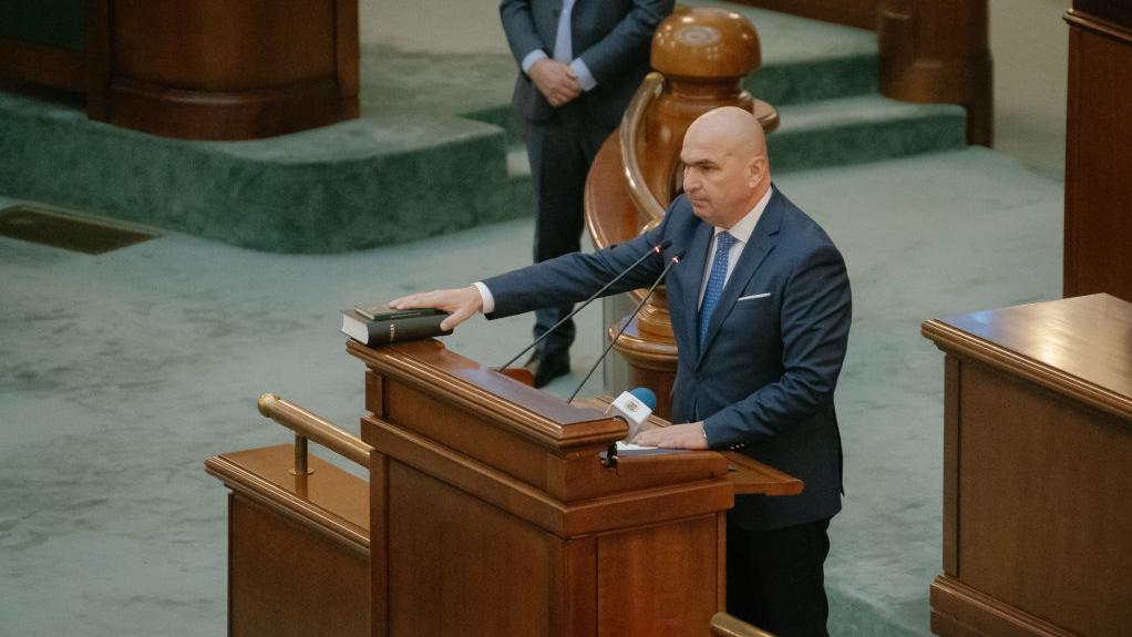 Гласуването по вота на недоверие е насрочено за 5 май.Всяко