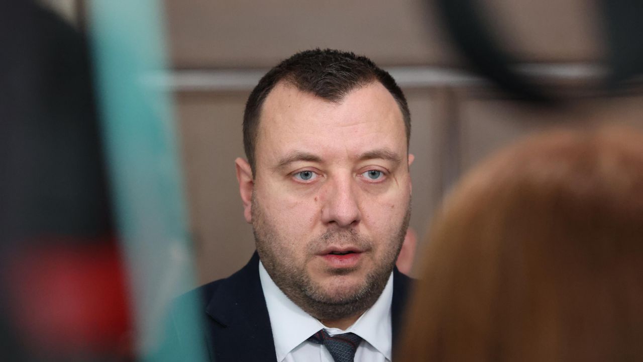 Петър Петров от "Възраждане" за казуса с ДПС: И от двете страни стоят едни и същи хора