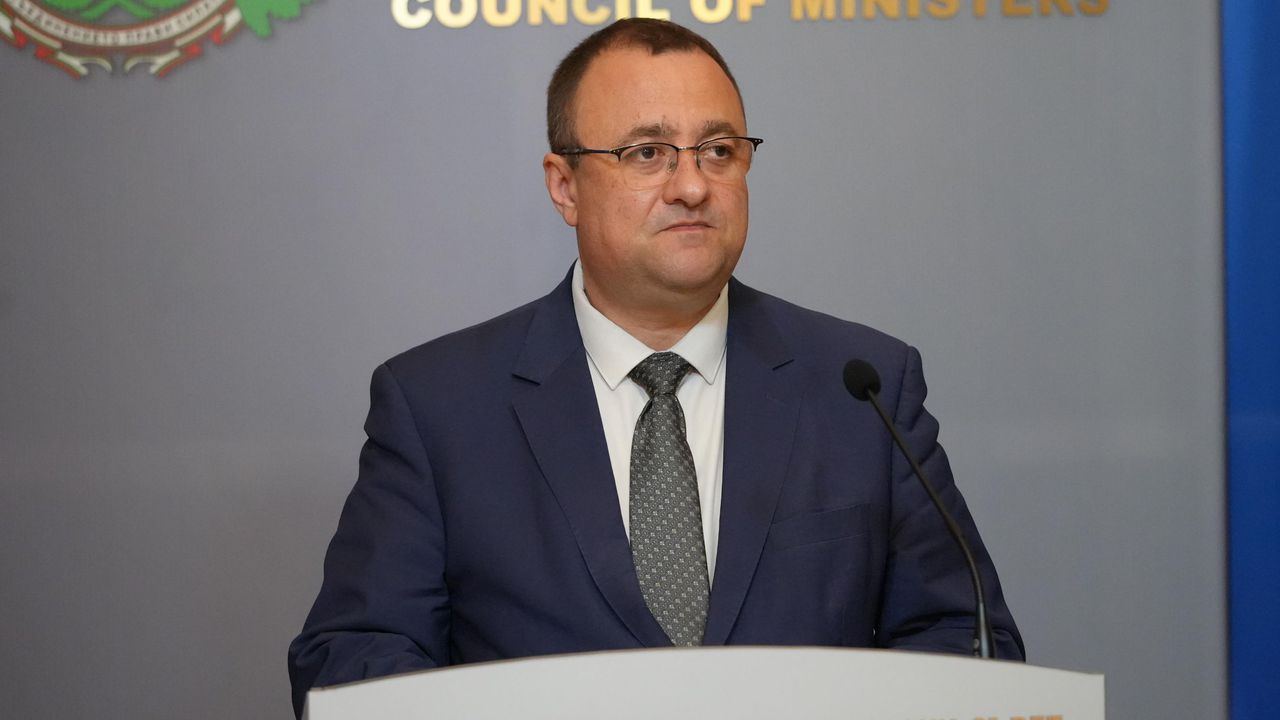 Министър Иванов и Бойко Борисов ще инспектират новопостроения участък от АМ "Хемус"