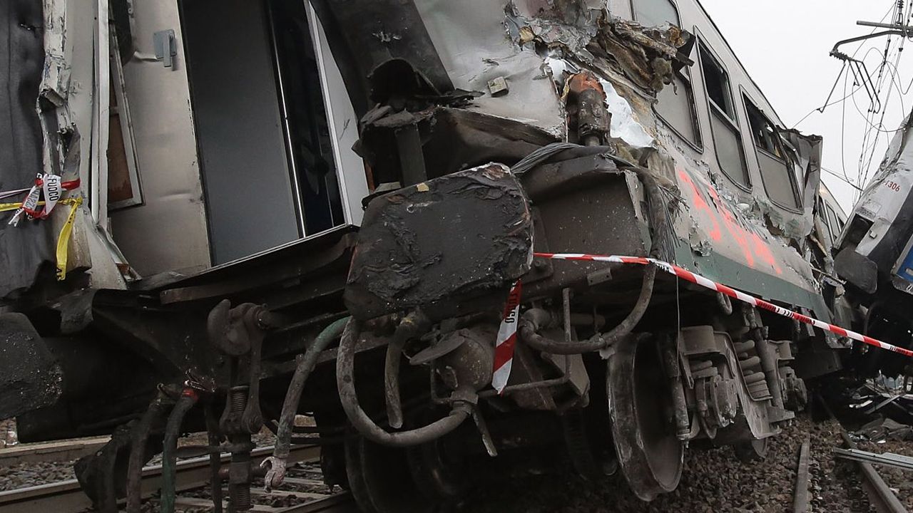 Два влака се сблъскаха в Словакия