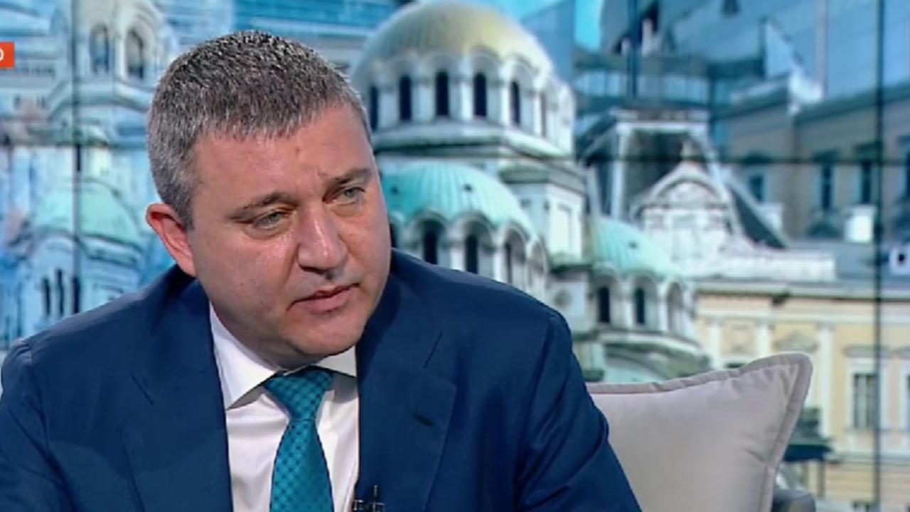 По думите му оправданието, че сегашното управление единствено продължава политиките