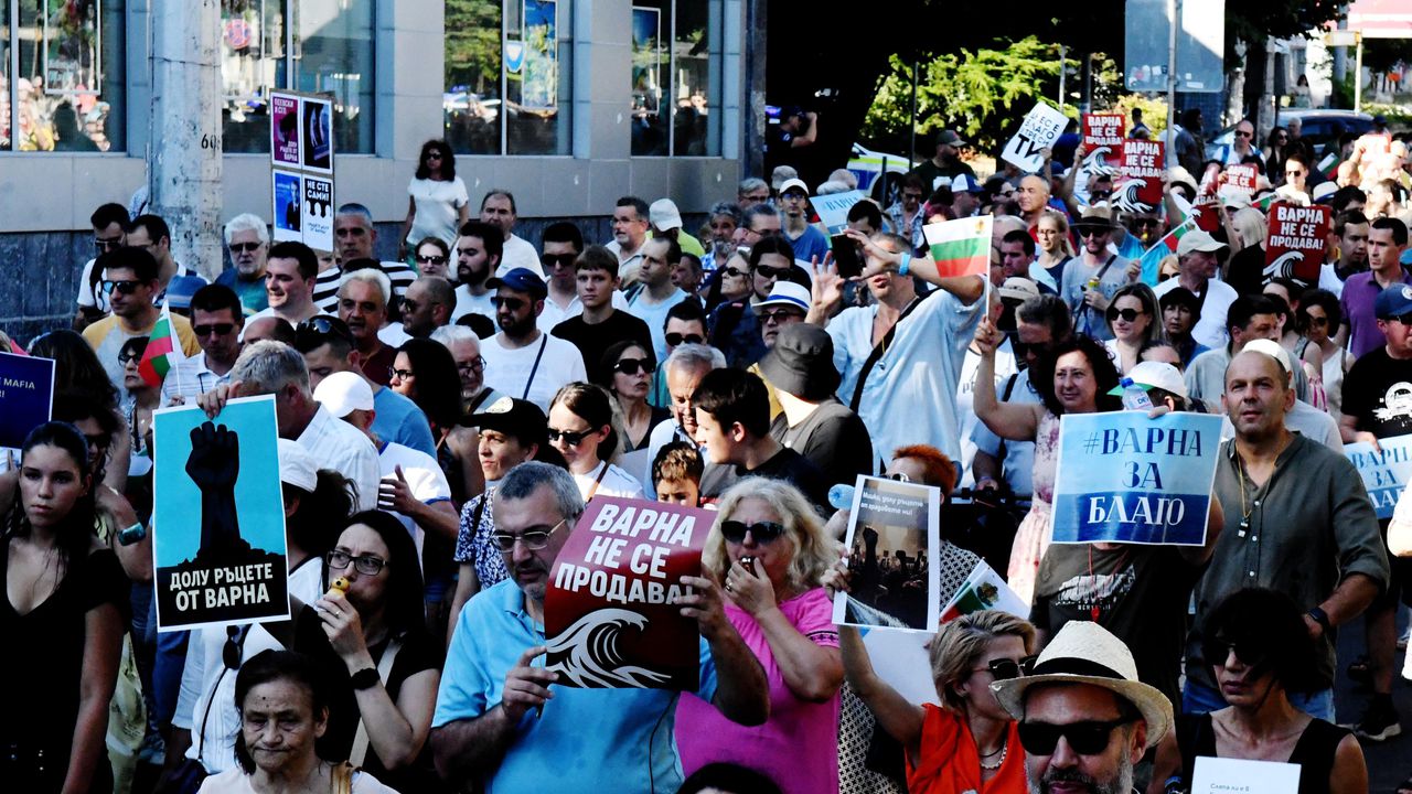Варненци отново излязоха на улиците в подкрепа на кмета Благомир Коцев