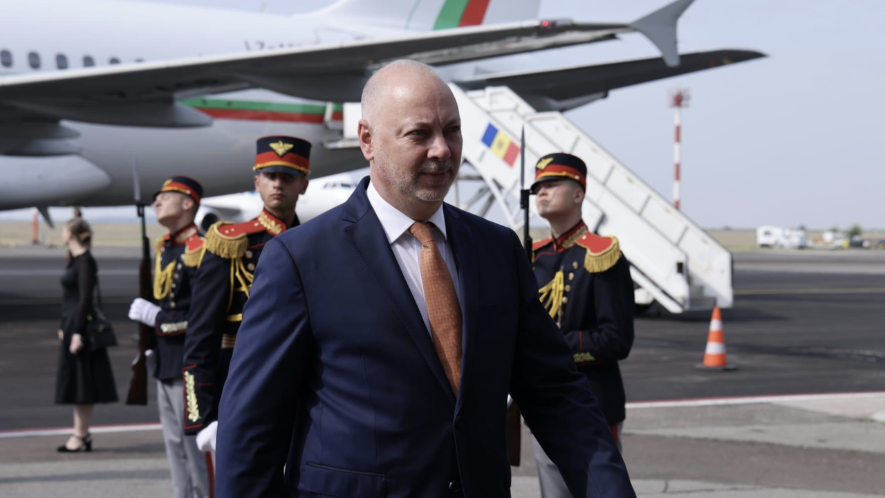 Росен Желязков пристигна в Молдова