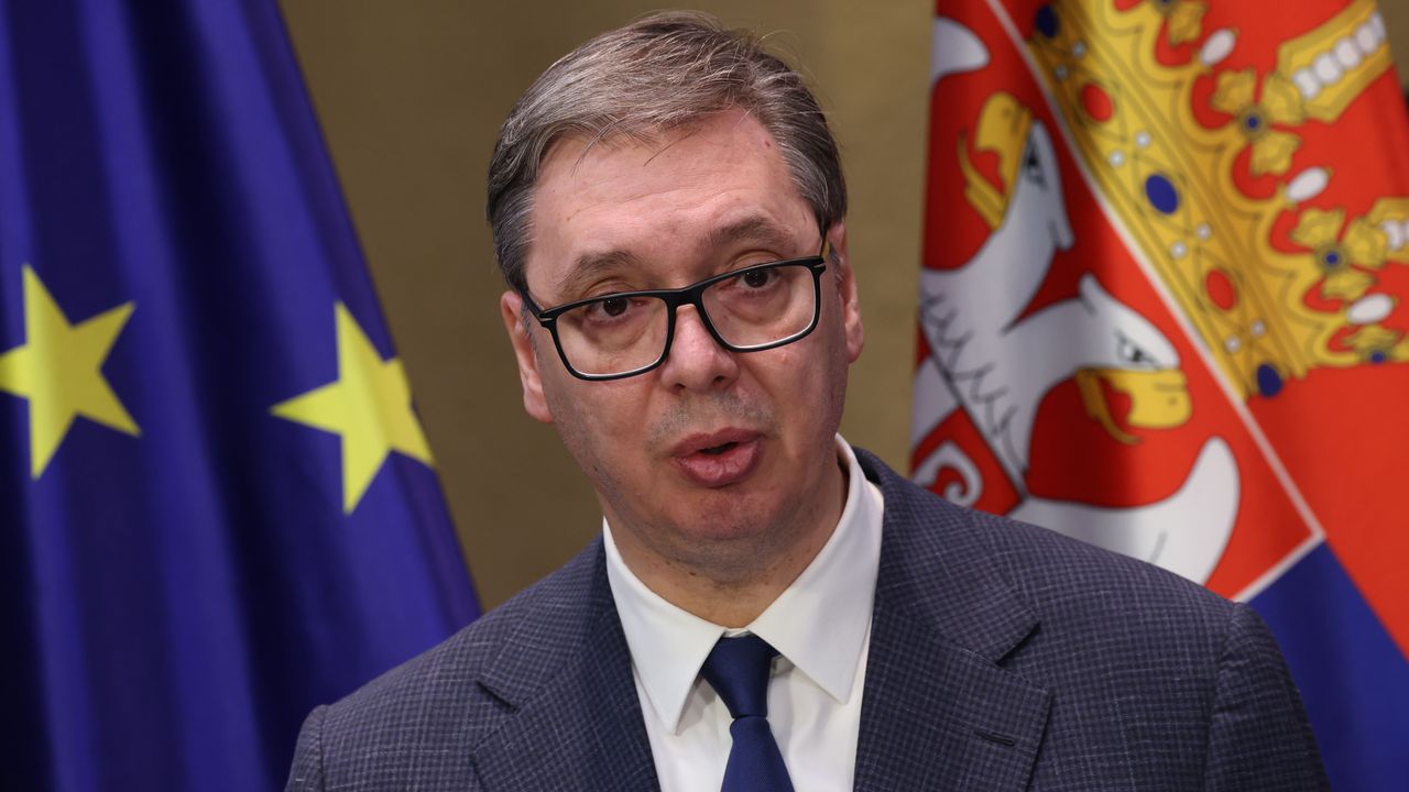 Вучич непреклонен: Сърбия няма да въведе санкции срещу Русия