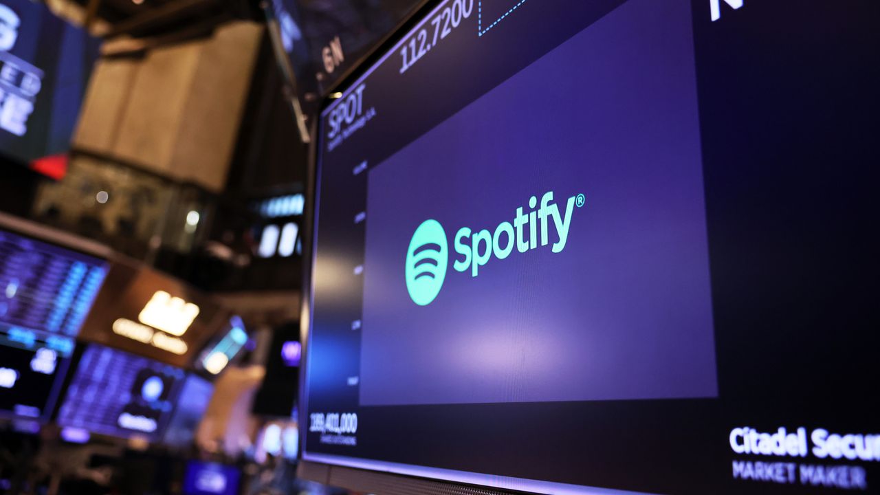 "Кой изобщо е искал това": новаторска функция на Spotify разделя потребителите