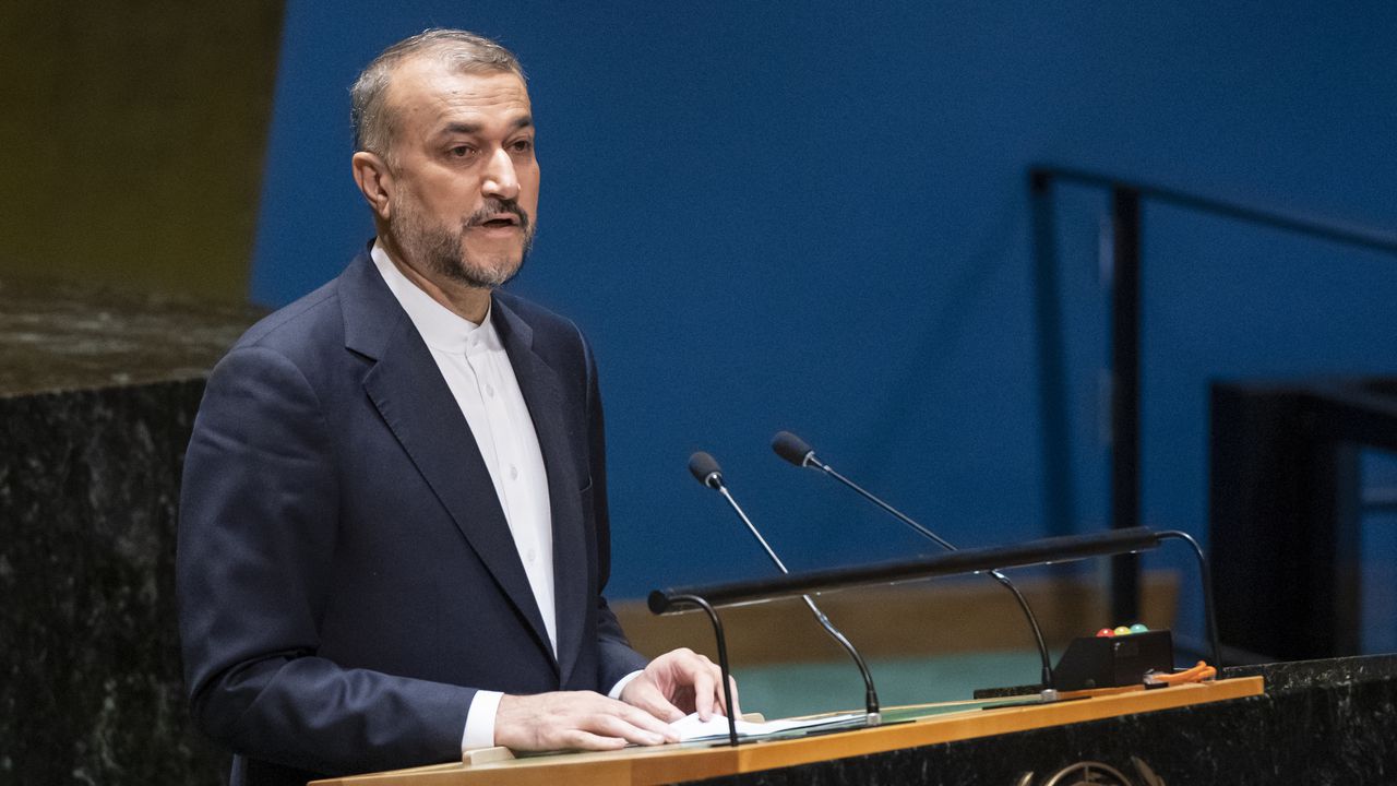 Инспектори на МААЕ пристигнаха в Иран