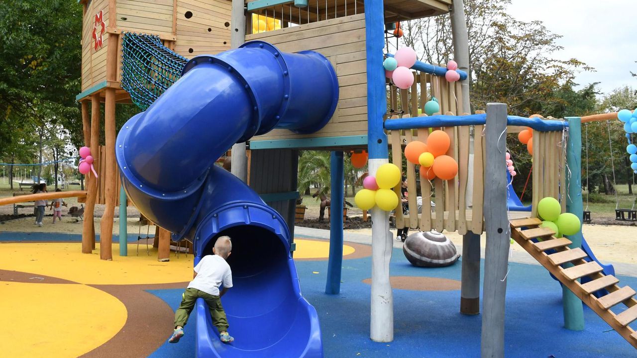 Спасиха дете, затиснато от съоръжение на детска площадка