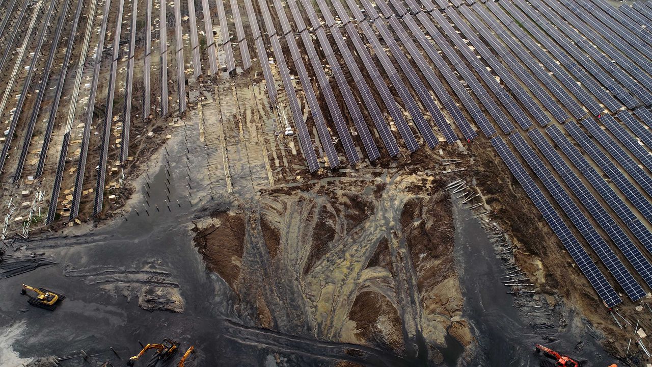 Китай покрива пустините със слънчеви панели, за да захранва икономиката