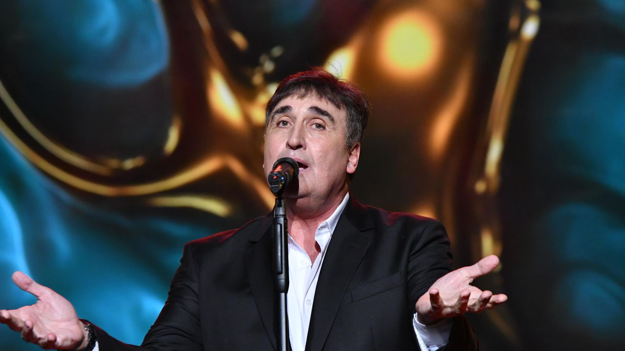 Любимият певец на народа – , вече е част от