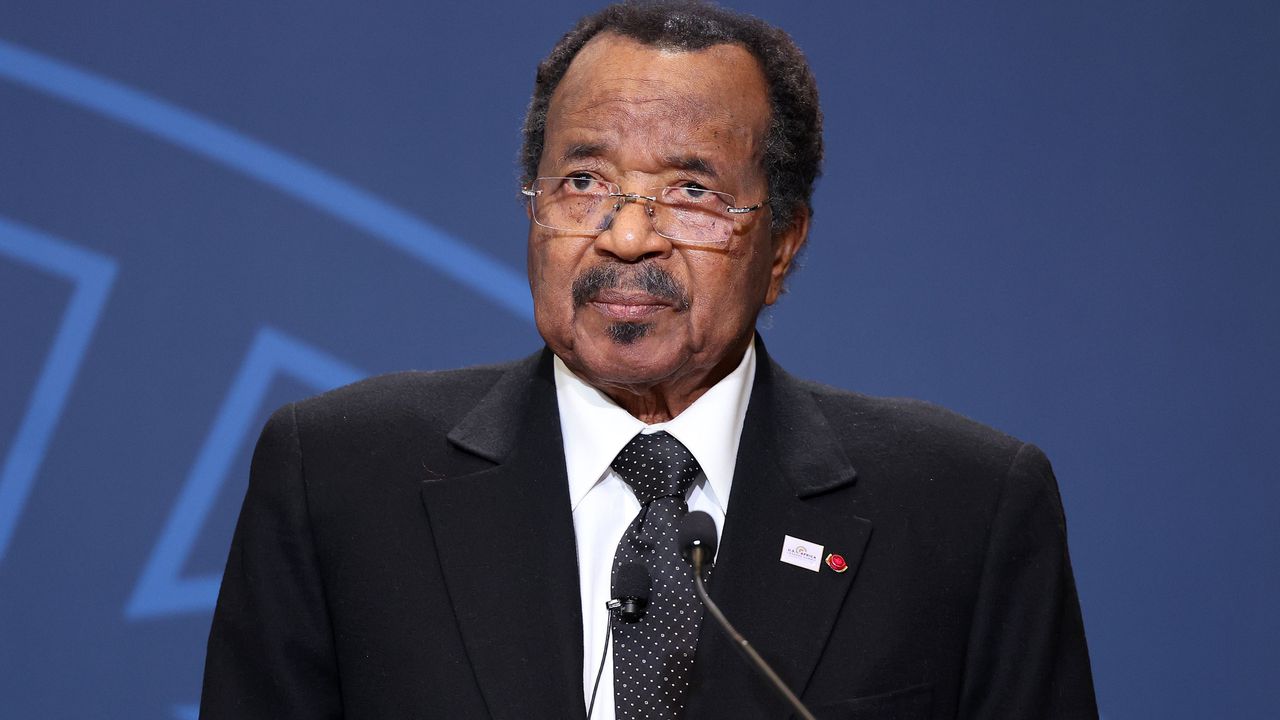 Бия спечели президентските избори с 53,66% от гласовете, обяви съветът.Бия