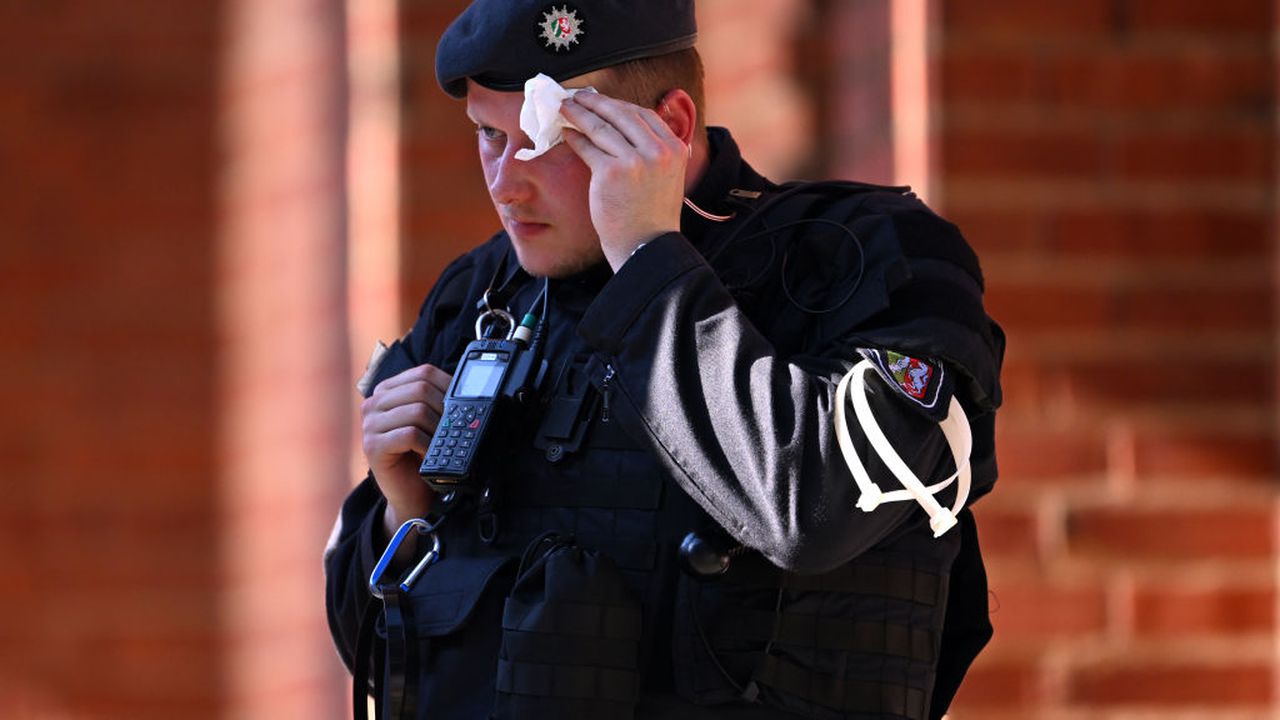 На 25 октомври 48-годишният Алеш Шутар бе пребит пред бар