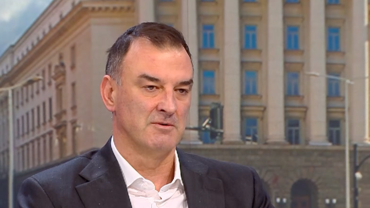 Утре в тристранката трябва да седнем и да намерим златното