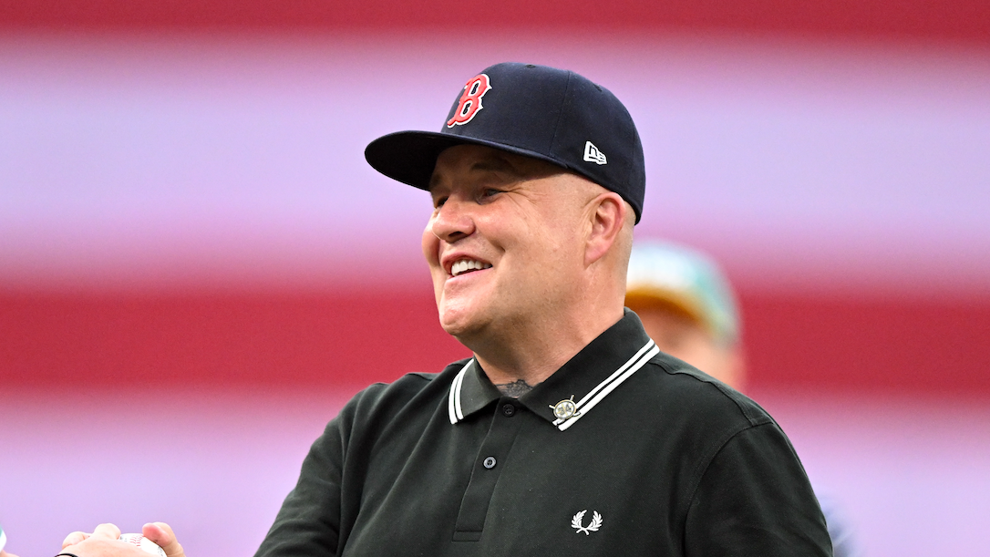 Working Mass пише, Кейси е участвал в протест срещу ICE,