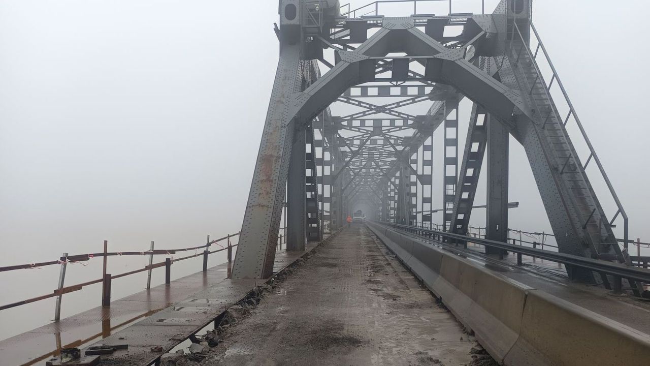 Строителните работи се извършват на етапи и в момента се