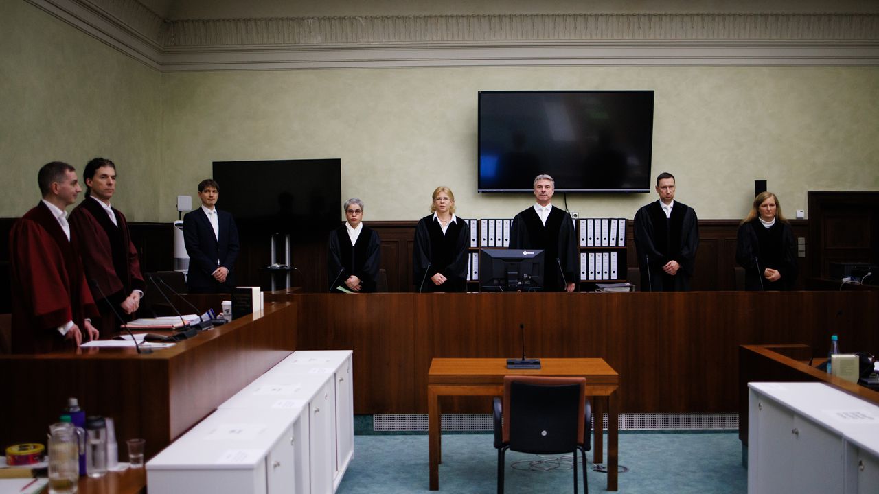 Тийнейджърът, роден през 2011 г., е обвинен в планиране на