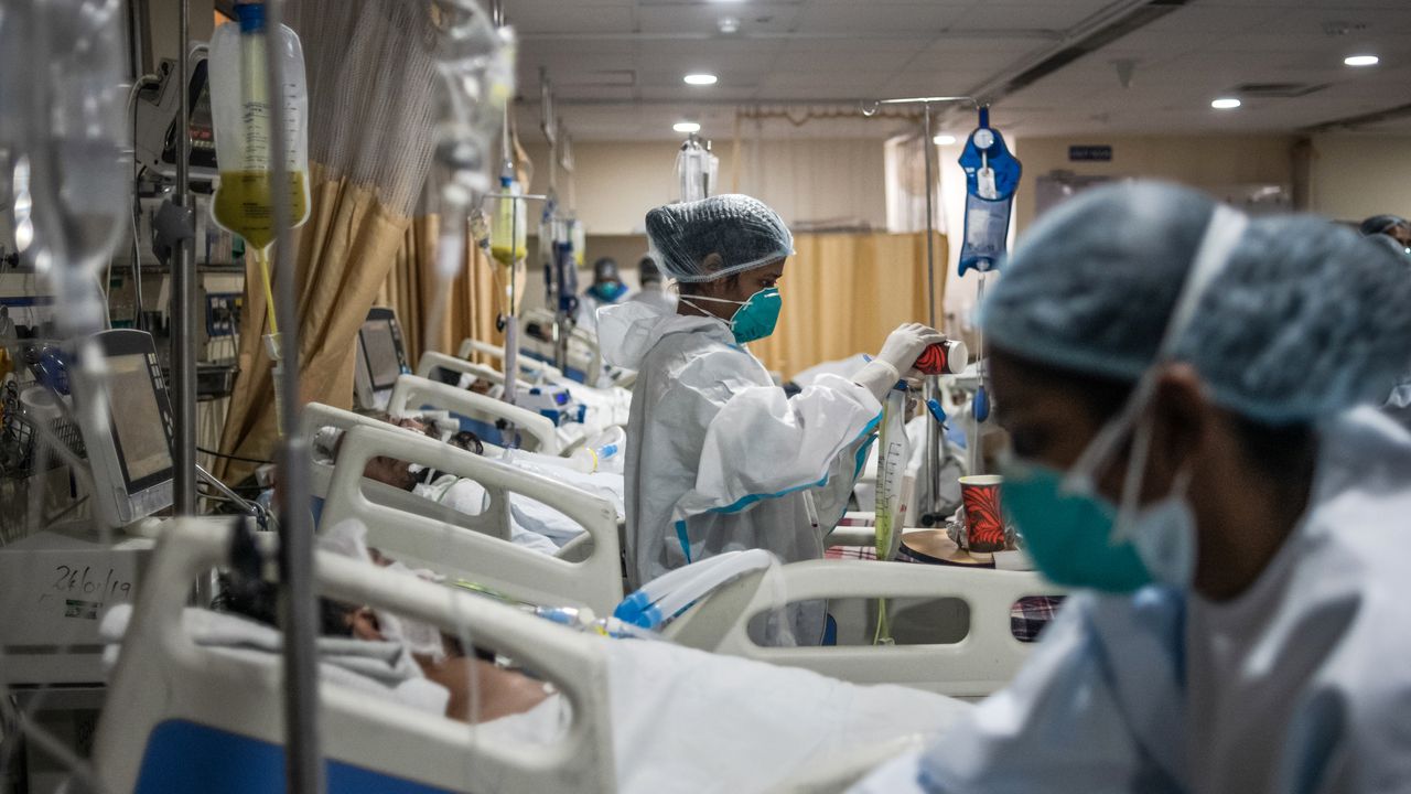 Всички контактни лица на двамата заразени в Индия са поставени